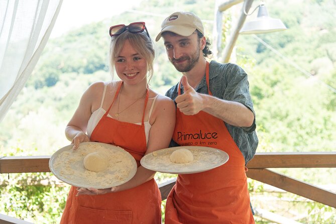 Pizza School with Wine and Limoncello Tasting in a Local Farm - Arriving at the farm with a citrus welcome