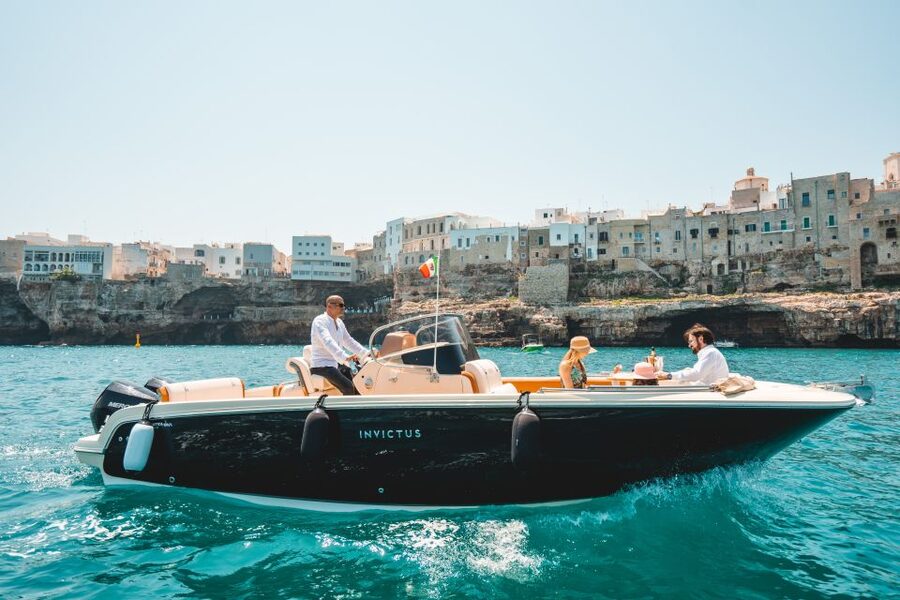Polignano a Mare: Boat Cruise to Scenic Caves with Prosecco - The viewpoint and the white cliffs
