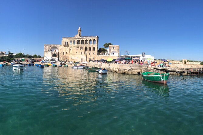 Polignano a Mare boat tour emotions, caves, diving and appetizers - Why seeing Polignano from the Adriatic matters