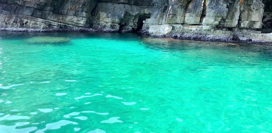 Polignano a Mare: Boat Trip, Swim & Cave with Aperitif - How long the experience really feels