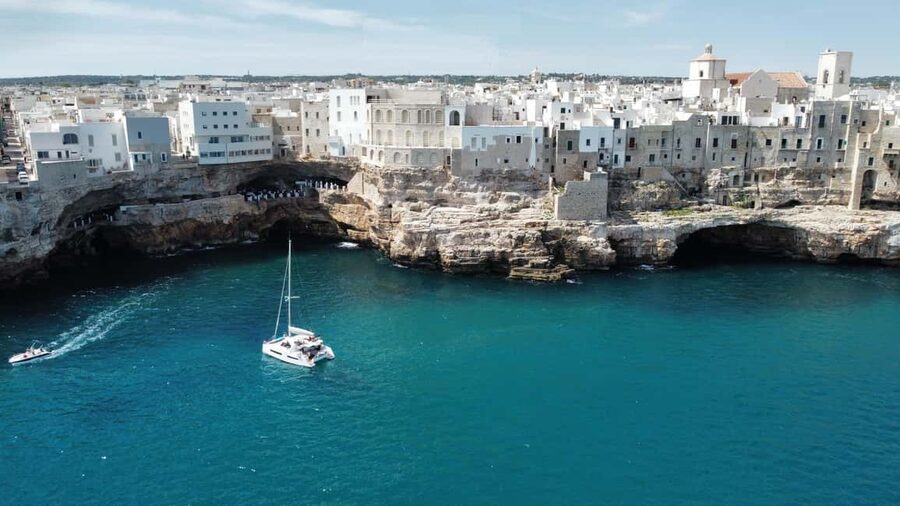 Polignano a Mare: Catamaran Tour with Aperitif & Local Food - What comes with the Apulian aperitivo