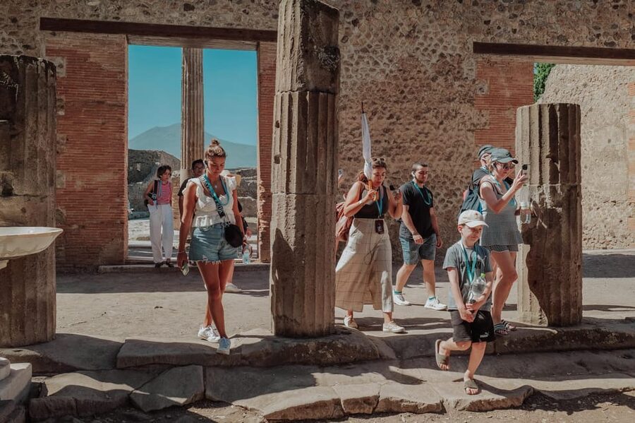 Pompeii 3hours Villa of Mysteries tour with an Archaeologist - Price, group size, and overall value