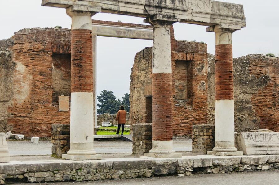 Pompeii: Afternoon to Sunset Guided Tour with Ticket - Thermal Baths and the machinery of daily life