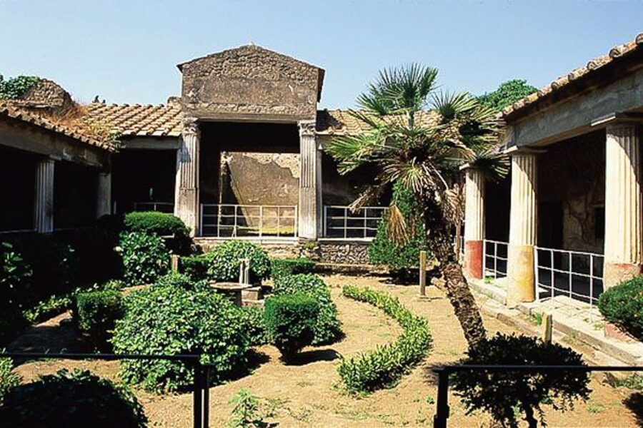 Pompeii and Vesuvius Full-Day Tour from Amalfi Coast - Why pair Pompeii with Mount Vesuvius?