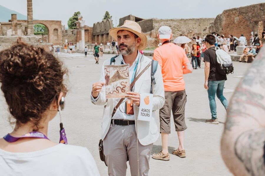 Pompeii: Entry Ticket and Guided Tour with an Archaeologist - Why a Guide Changes Pompeii