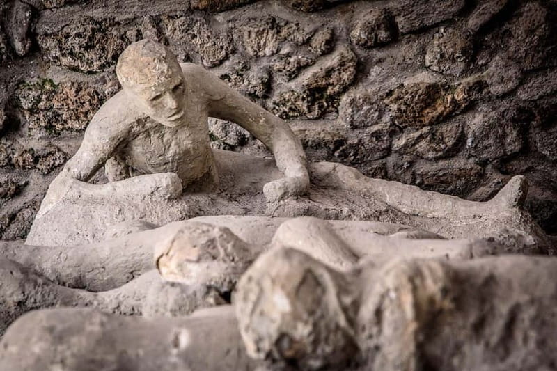 Pompeii: Exclusive Tour with Archaeologist and Entry Tickets - The Basilica and Forum: Pompeii’s civic center