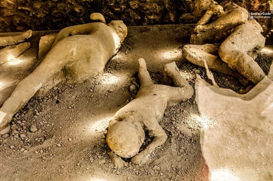 Pompeii: Group Tour with an Archeologist Guide - How the two-hour pace feels