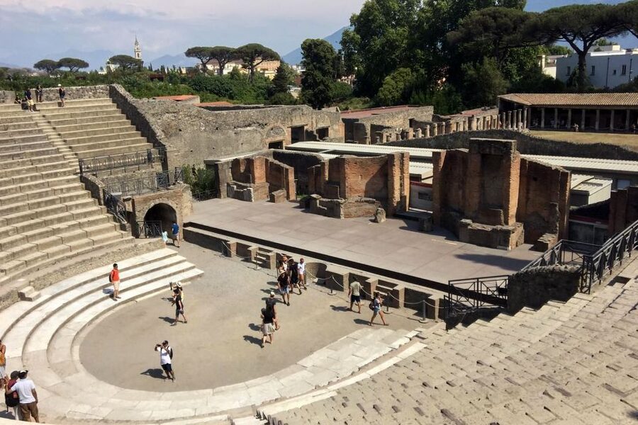 Pompeii: Guided Walking Tour with Entrance Ticket - Entering through the archaeological site