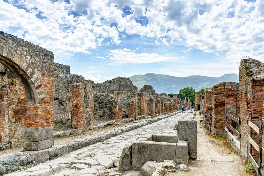 Pompeii Ruins Private Tour with Optional Skip-the-Line Entry - Ancient streets and the clues of ordinary life