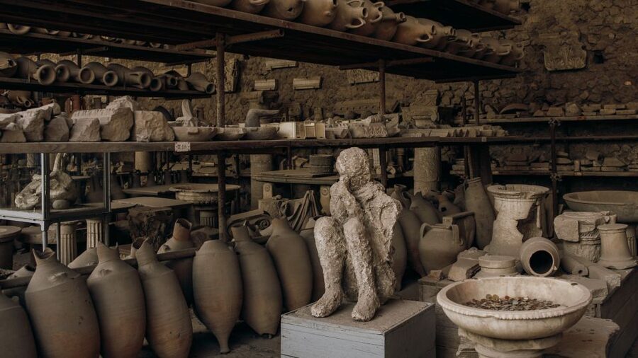 Pompeii: Skip-the-Line Guided Tour with Expert Archaeologist - Walking Pompeii’s preserved streets