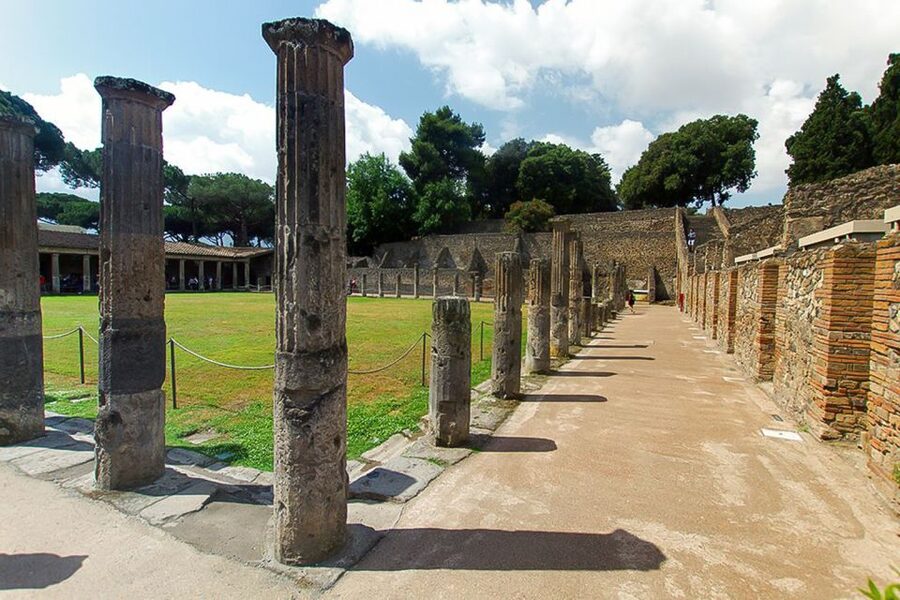 Pompeii: Skip-the-Line Guided Tour with Expert Archaeologist - Meeting at Via Villa dei Misteri, 1