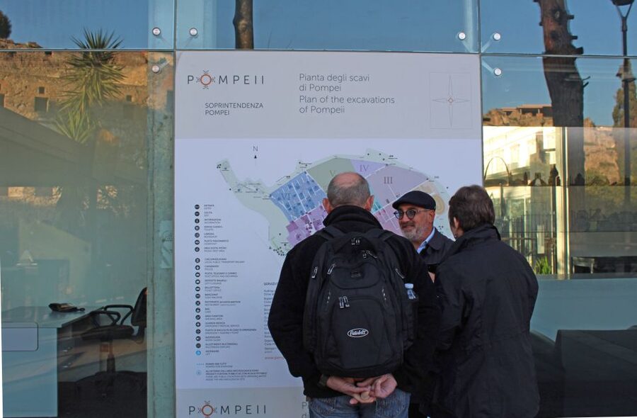 Pompeii: Skip-the-Line Tickets and Tour with Archaeologist - Meeting the archaeologist near Porta Marina Inferiore