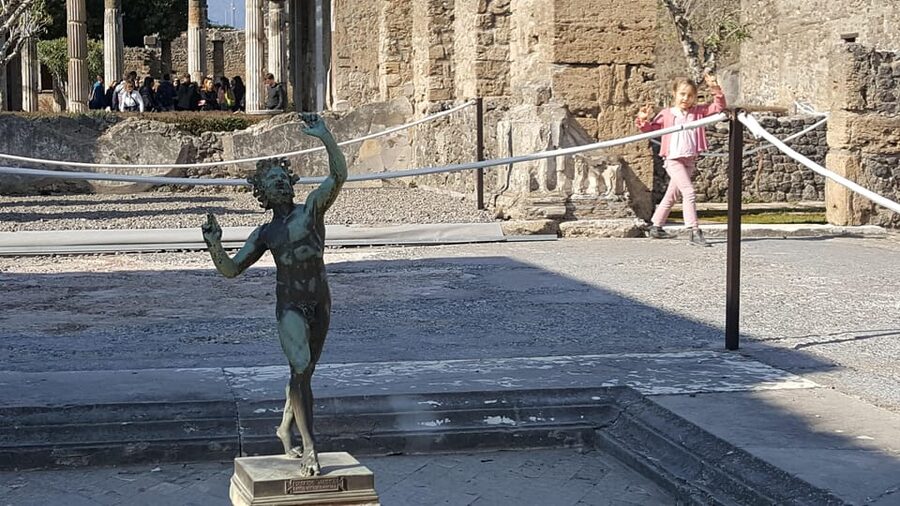 Pompeii: Skip-the-Line Tickets and Tour with Archaeologist - Pace, group size, and family appeal