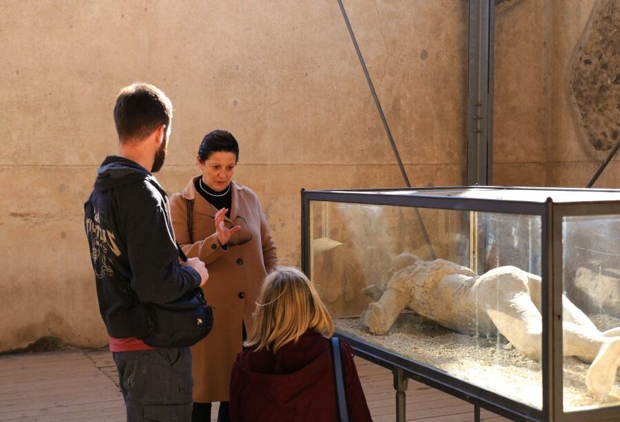 Pompeii: Skip-the-Line Tickets and Tour with Archaeologist - Skip-the-line entry saves more than time