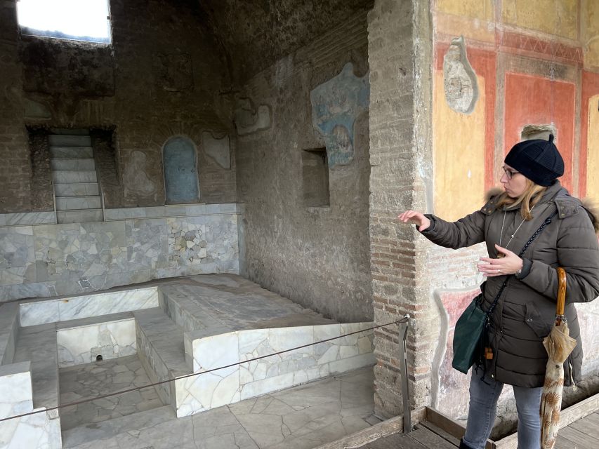 Pompeii: Small-Group Guided Tour with Skip-the-Line Ticket - Entering Pompeii with less waiting