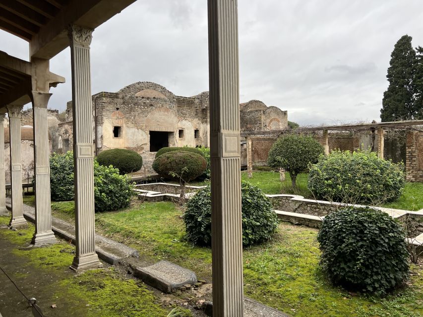Pompeii: Small-Group Guided Tour with Skip-the-Line Ticket - Meeting at Piazza Immacolata