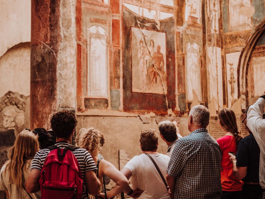 Pompeii: Small-Group Tour of Pompeii and Herculaneum - Why seeing both sites gives you a better picture
