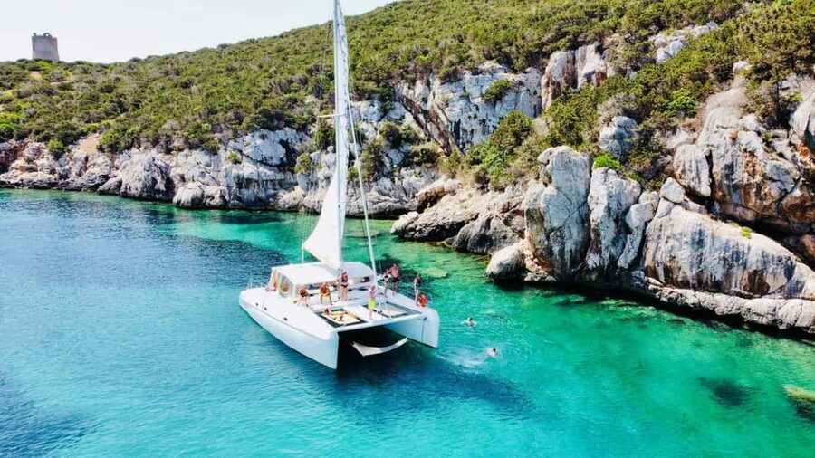 Porto Conte: Half-day catamaran tour with aperitif - My verdict on the Porto Conte catamaran tour
