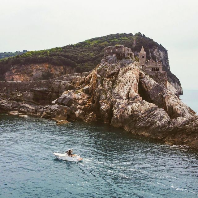 Portovenere: Isola Palmaria, Tino, and Tinetto Boat Tour - Why this short boat trip works so well