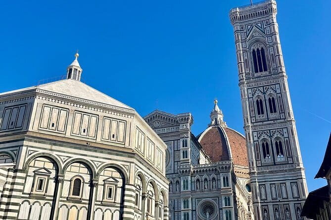 PRIVATE Full-Day Siena, San Gimignano and Chianti from Florence - Monteriggioni and its medieval walls