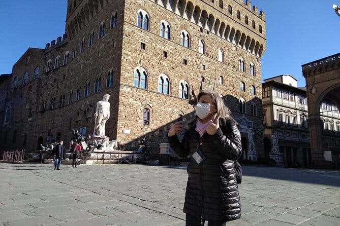 Private Golf Cart Tour in Florence - Ponte Vecchio is a moving view, not a shopping visit