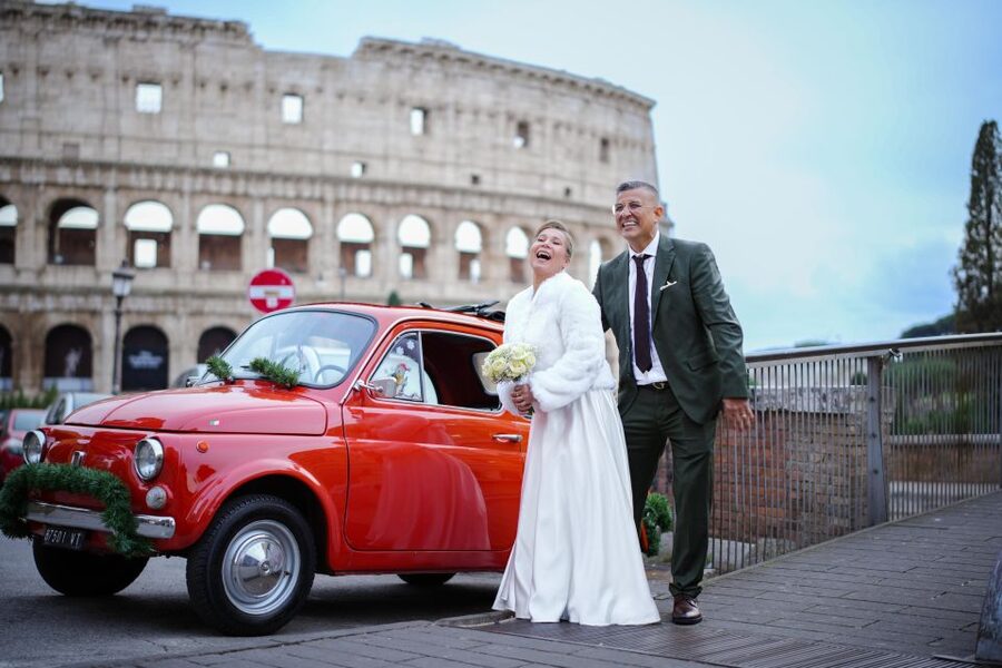 Professional Photoshoot in Rome - Piazza Venezia for broad Roman views