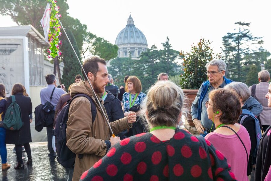Rome: 1 Day Vatican & Colosseum Tour - Lunch and the move across Rome