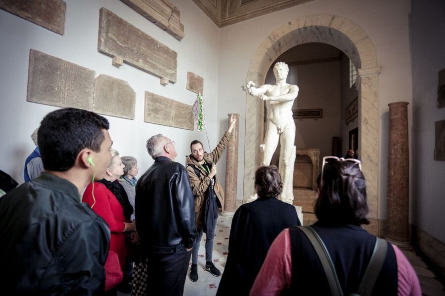 Rome: 1 Day Vatican & Colosseum Tour - Group size, headsets, and the real crowd factor