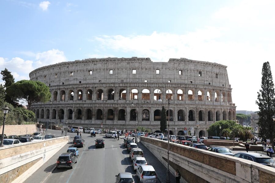 Rome: 1-Hour Fast Colosseum Tour - Gladiators, games, and the emperor’s seat