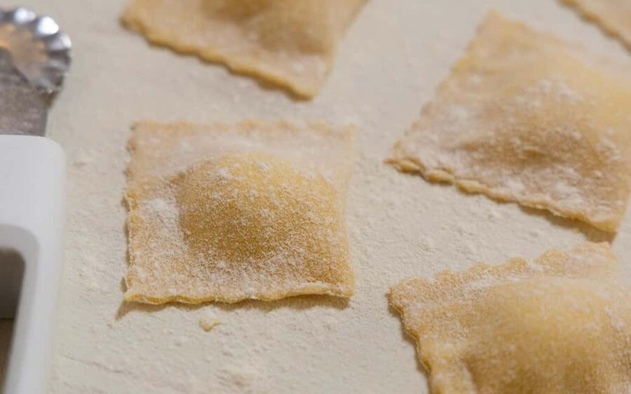 Rome: 3-in-1 Fettuccine, Ravioli, and Tiramisu Cooking Class - Who should book this experience?