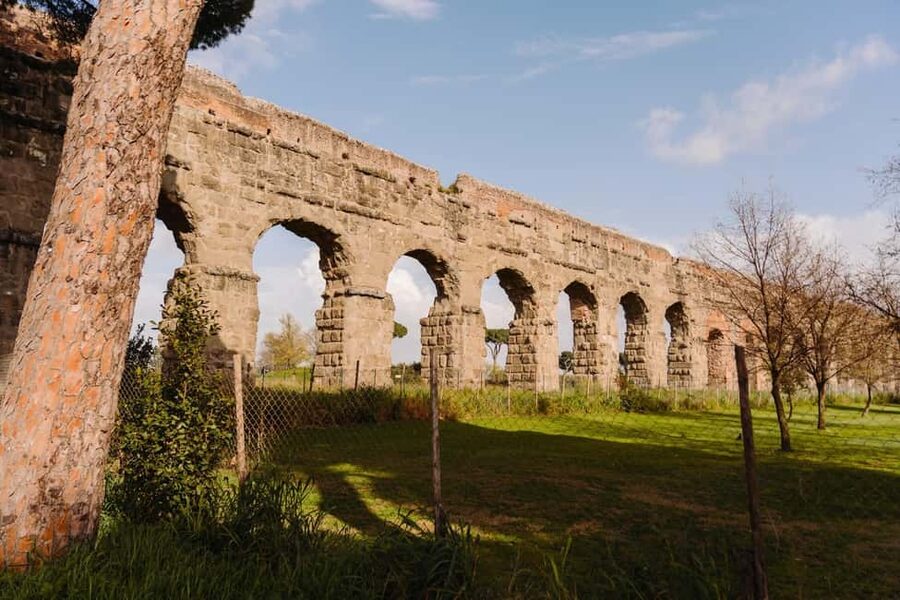 Rome: Appian Way, Aqueducts, and Catacombs Tour - Who should book this Rome outing?
