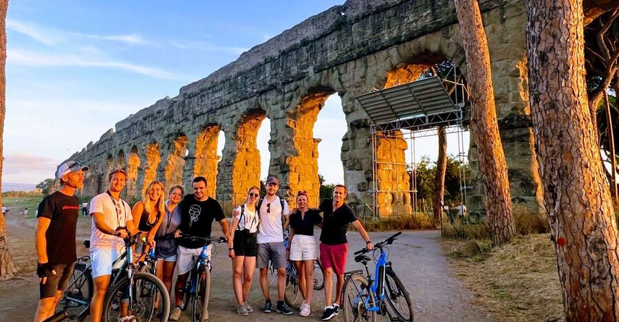 Rome: Appian Way & Catacomb Sunset E-bike Tour with Aperitif - Leaving Viale Aventino and reaching the Appian Way