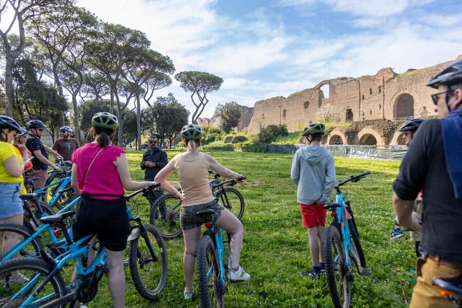 Rome:Appian Way E-bike Tour with Catacombs, Aqueducts & Food - A Roman food stop in the countryside