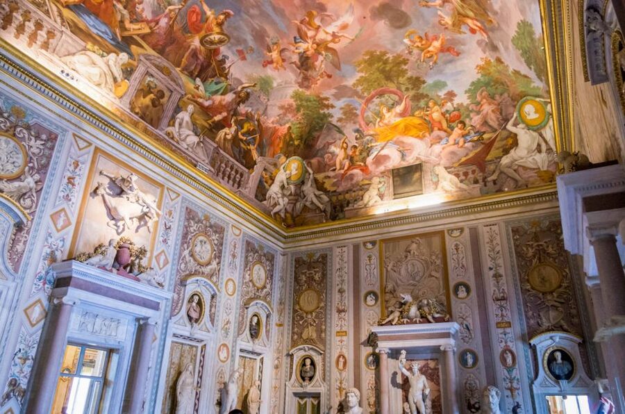 Rome: Borghese Gallery Guided Tour with Skip-the-Line Ticket - The first rooms: antiquities, illusion, and the Borghese family