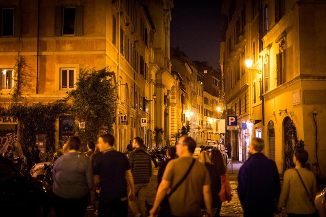 Rome by Night Walking Tour - Legends & Criminal Stories - Crossing the Tiber and hearing the haunted bridge story