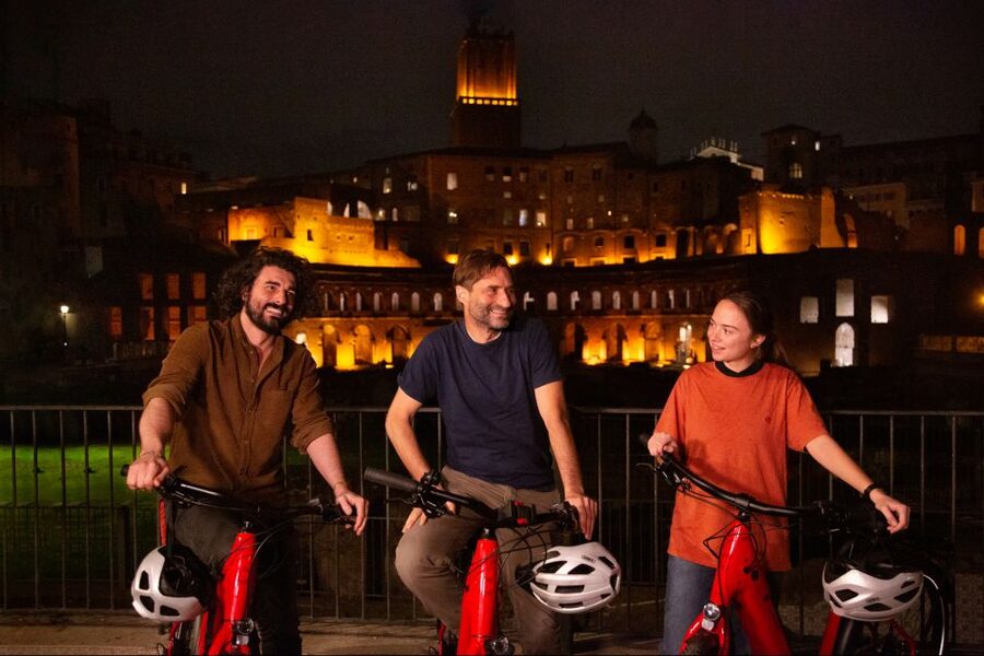 Rome: Cannondale E-Bike Evening Tour with Optional Dinner - Starting near the Colosseum on Via Labicana