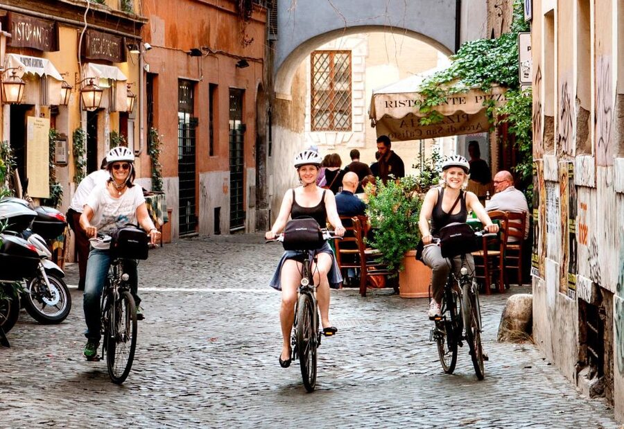 Rome: Cannondale E-Bike Tour of Top Landmarks & More - The Colosseum and Imperial Forums