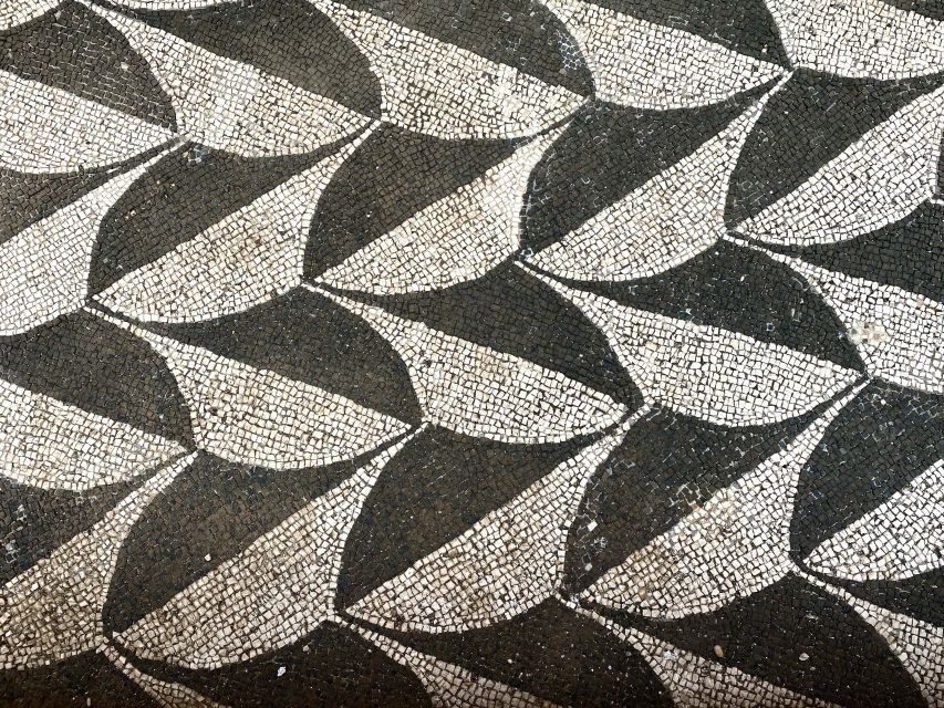 Rome: Caracalla Baths & Circus Maximus — Private or Shared - Meeting point, access, and what to bring