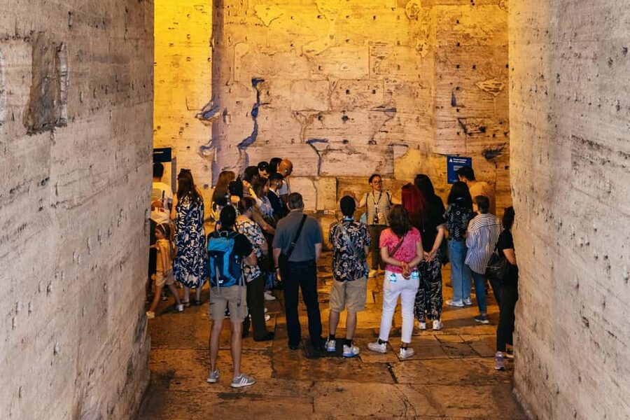 Rome: Castel Sant'Angelo Skip-the-Line Guided Tour - Papal apartments, paintings, and the treasury