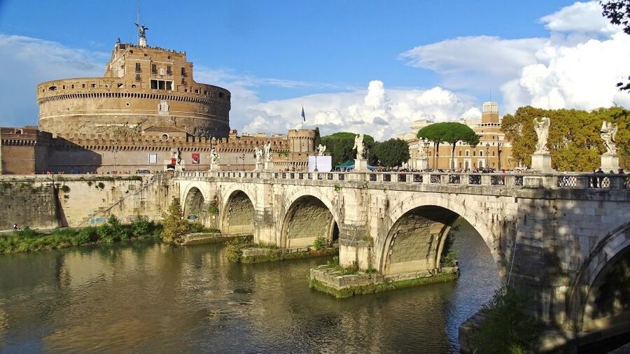 Rome: Castel Sant’Angelo Skip-the-Line Ticket & Audio Guide - Choosing the audio guide or going without