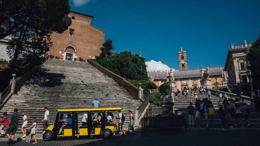 Rome: City Highlights Golf Cart Tour with Local Guide - Via del Corso and Piazza Venezia