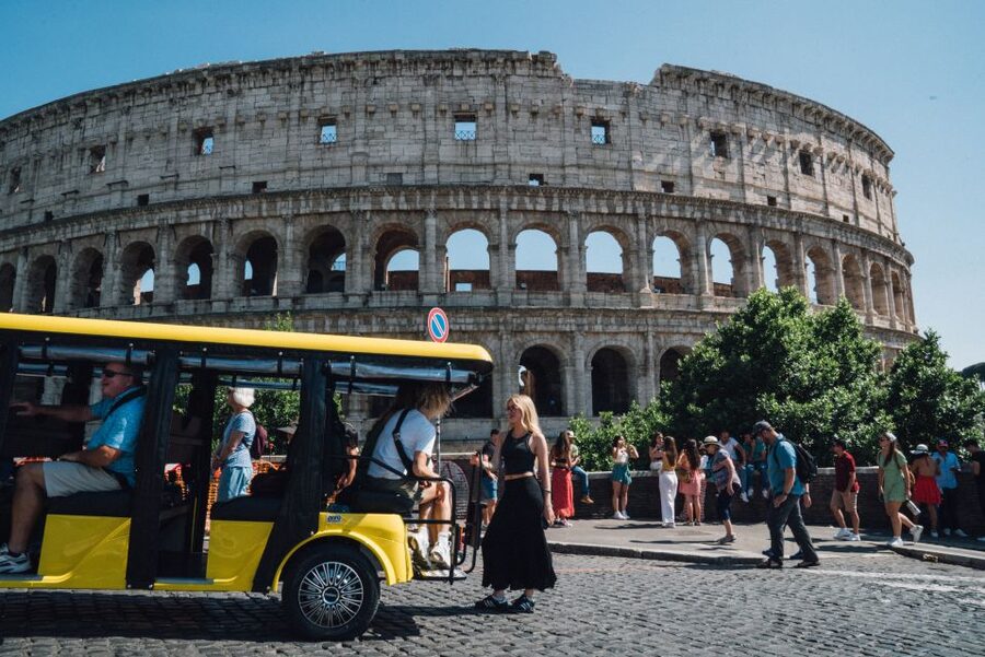 Rome: City Highlights Tour by Electric Golf Cart - Why an electric cart works well in Rome