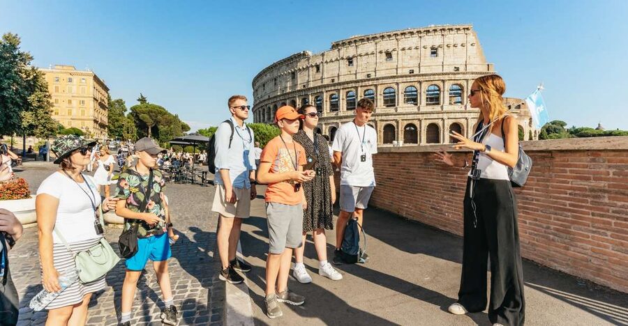 Rome: City Highlights Walking Tour - Why this Rome walking tour works best at night