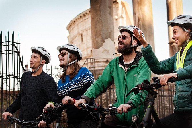 Rome City Small Group Bike Tour with quality Cannondale EBike - Piazza Navona and the Pantheon