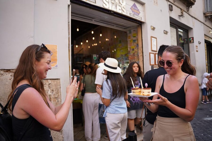 Rome: City Tour by Vespa with Pictures and Sweets Tastings - Janiculum Terrace: Rome opens up below you