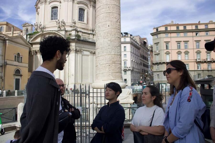 Rome: City Walking Tour in English or Spanish - Galleria Sciarra: an easy-to-miss Roman surprise