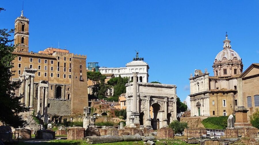 Rome: Colosseum Arena Floor, Forum & Palatine Guided Tour - Roman Forum: making sense of the ruins