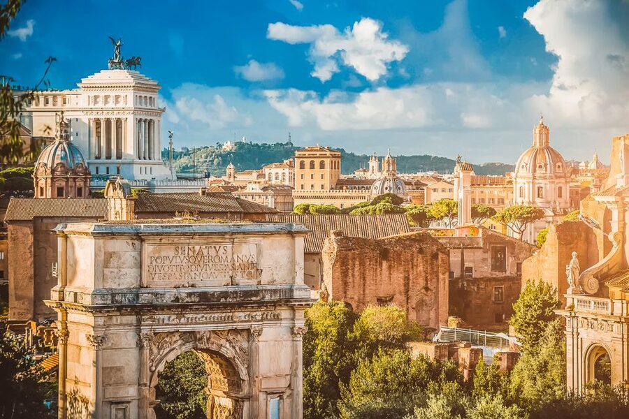 Rome: Colosseum Arena, Palatine Hill & Forum Guided Tour - Finding the meeting point without wasting your morning