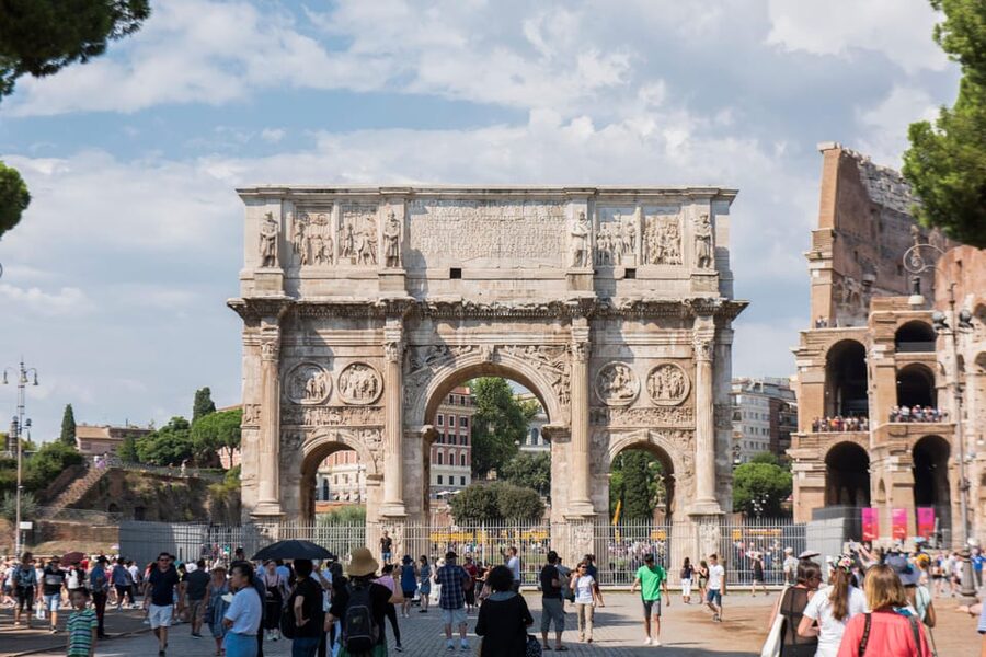 Rome: Colosseum Arena, Roman Forum & Palatine Tour - Climbing Palatine Hill for the city views