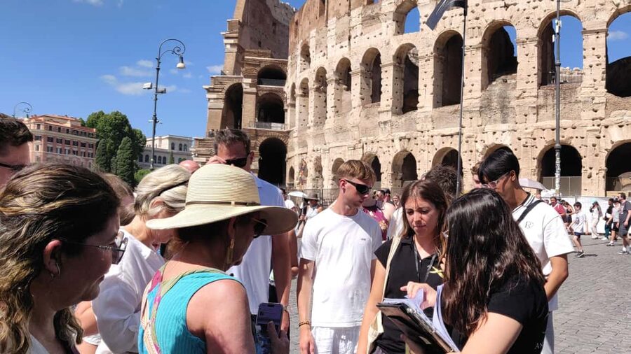 Rome: Colosseum Express Entry with Audio Guide App - Choosing the Arena floor or Underground